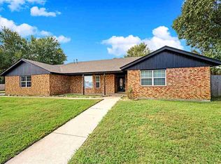 7202 NW Willow Creek Dr, Lawton, OK 73505