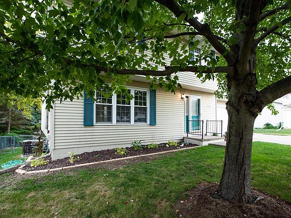 3rd image of 3621 N Marbleway Dr