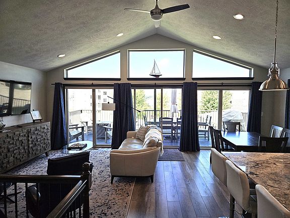 5th image of 290 240th Ave #287