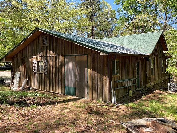 3rd image of 370 Leech Dr