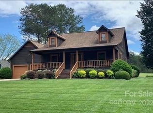 536 Woodberry Dr, Mooresville, NC 28115