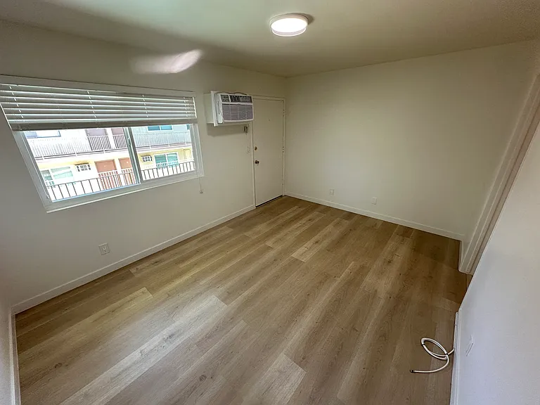 The Reef Apartments — Photo 19