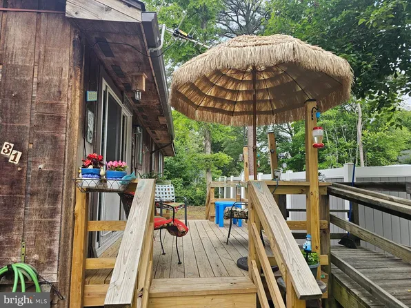31 6th St, Colonial Beach, VA 22443