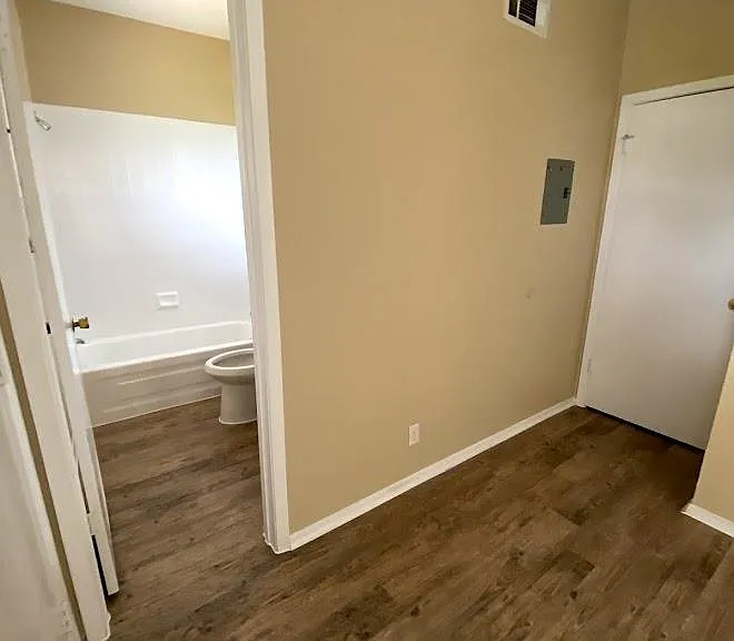 3316 Guadalupe St #212 — Photo 10