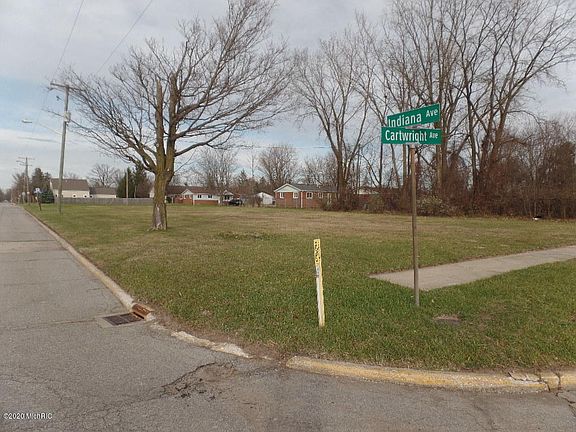 3rd image of 1001 Indiana Ave