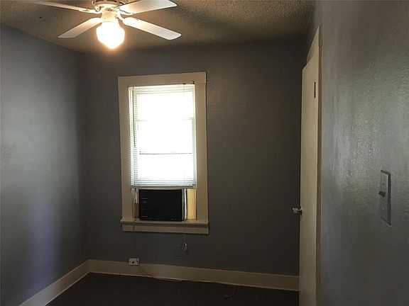 3rd image of 1517 Avenue D APT B