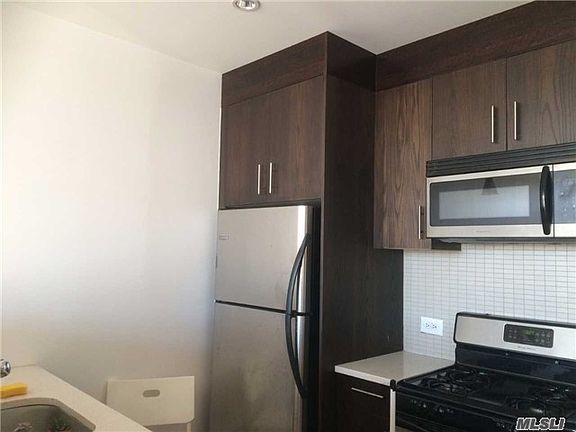 5th image of 14021-6A 32nd Ave