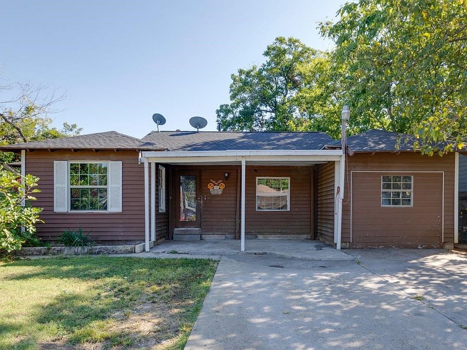 1st image of 3320 Poinsettia Dr