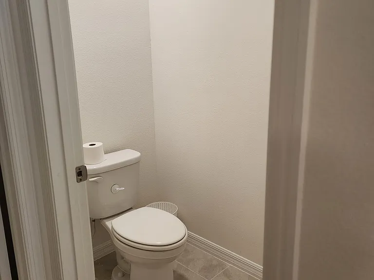 1051 Griffon Ave — Photo 14