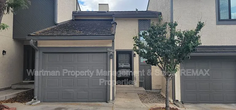 4560 Excalibur Ct — Photo 1