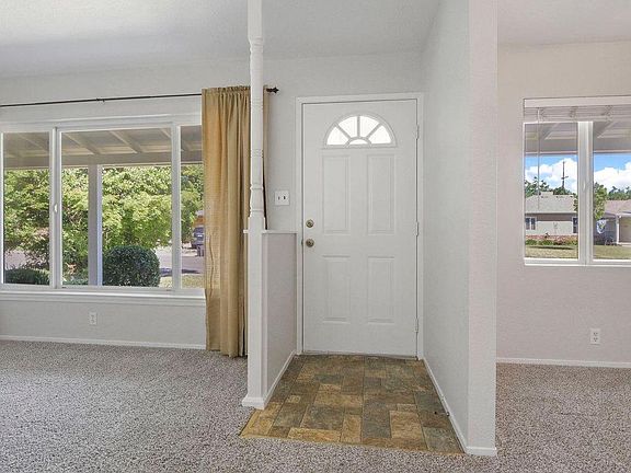 5th image of 2916 W Christina Ave