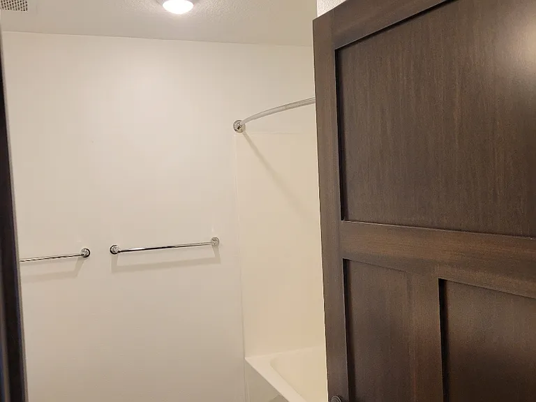 1929 Cypress Ct NE #8 — Photo 13