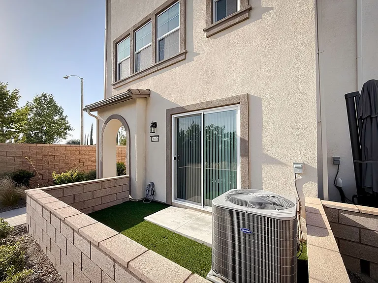 28076 Melrose Dr — Photo 63