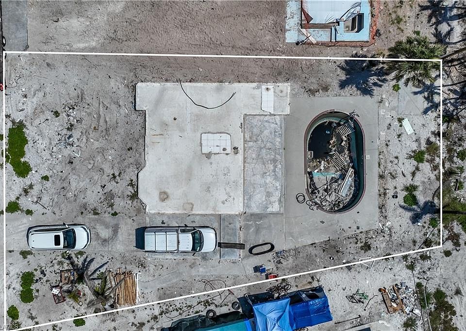 1st image of 110 Mid Island DR