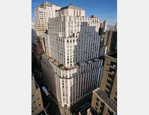 Sold by Nest Seekers International | media 2