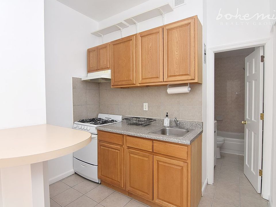 2nd image of 142 W 130th St APT 8