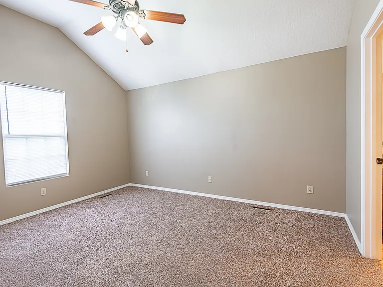 1332 S Lexington Ave — Photo 19