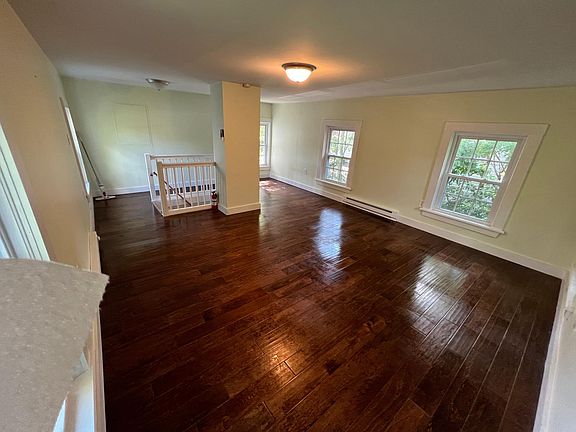 2nd image of 324 Main St #B