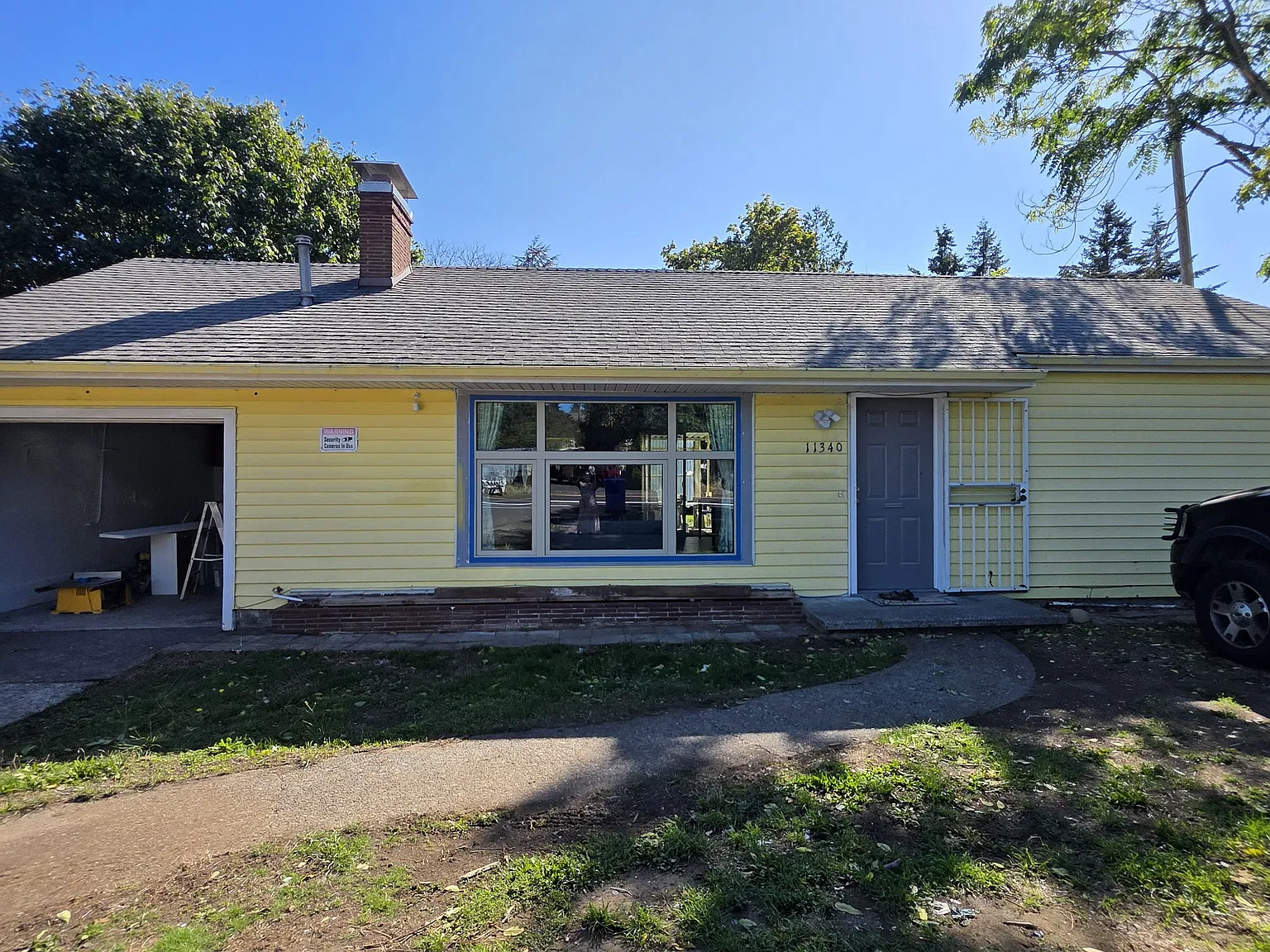 2 bed, 936 sqft, $1,900 — Photo 1