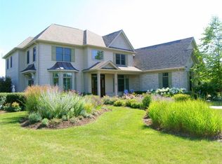 38W213 Mallard Lake Rd, St Charles, IL 60175