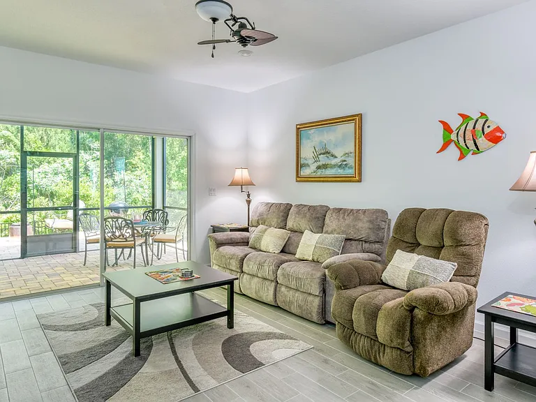 986 Arcadian Lakes Blvd — Photo 4