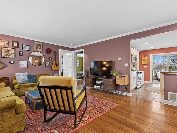 4th image of 207 Glen Ave