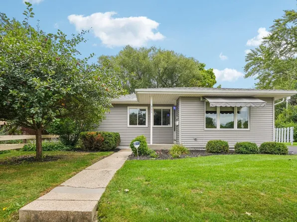 331 Jasper LANE, Waukesha, WI 53188