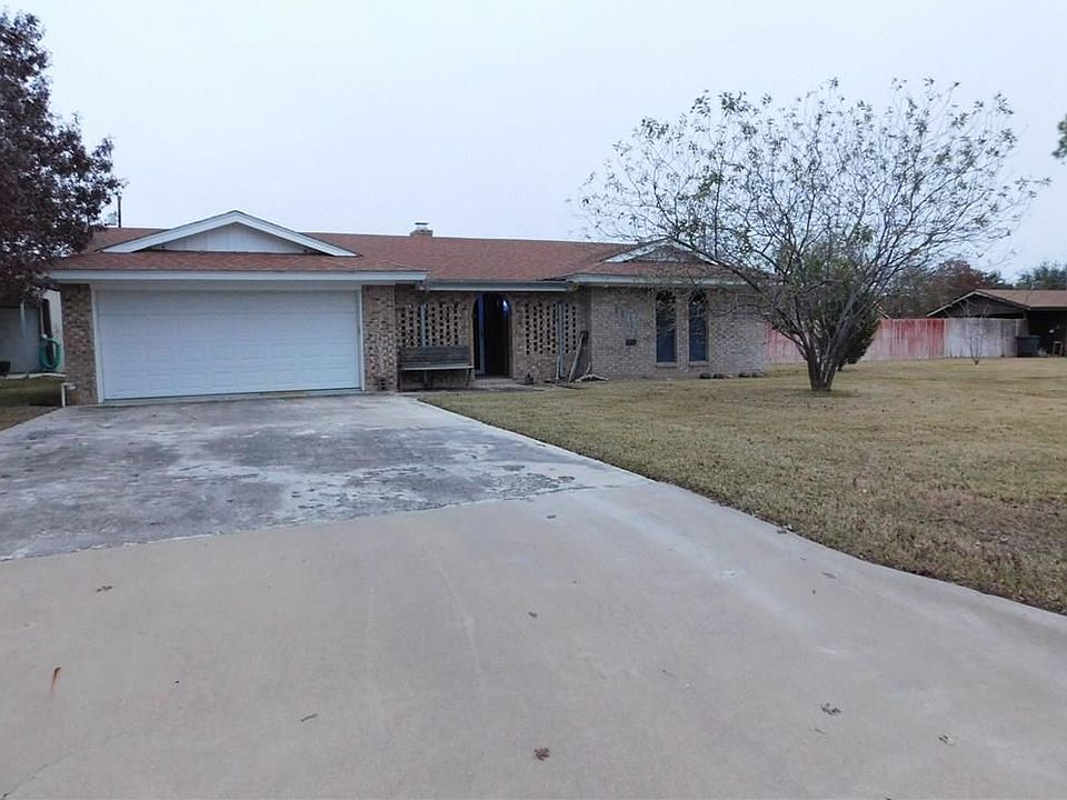 IMMACULATE HOME IN EARLY.