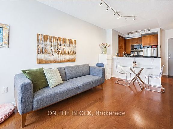 5th image of 2495 Dundas St W #107