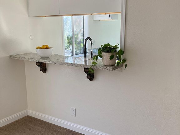 2nd image of 1127 W St APT 4