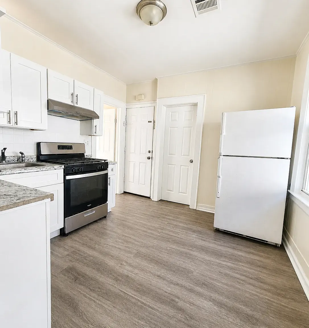 2 bed, $2,000 — Photo 1
