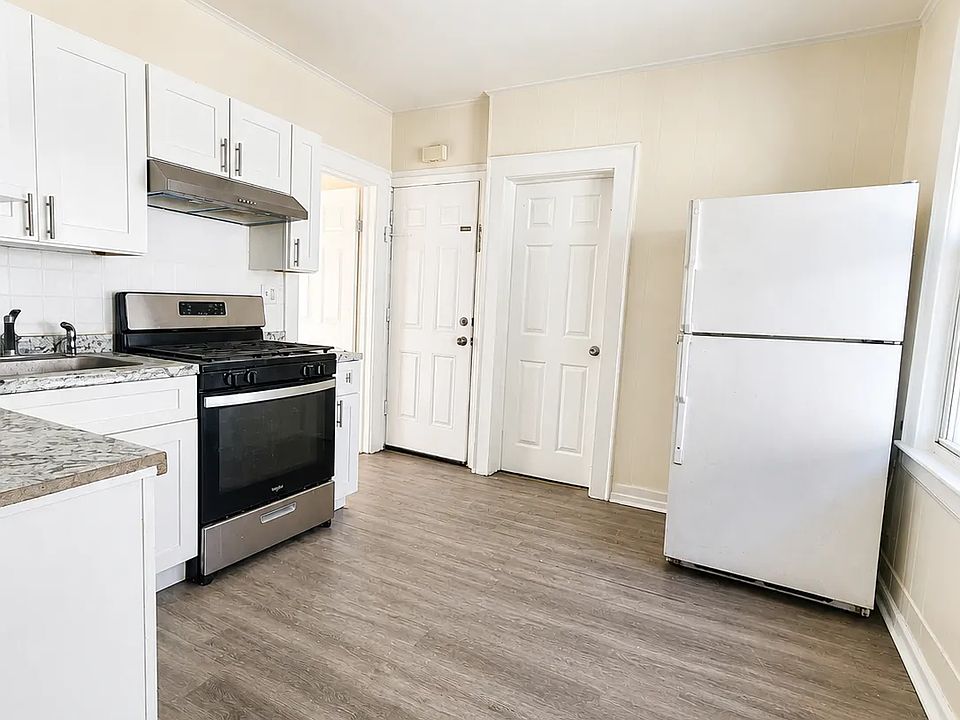 1st image of 668 Clarkson Ave #2R