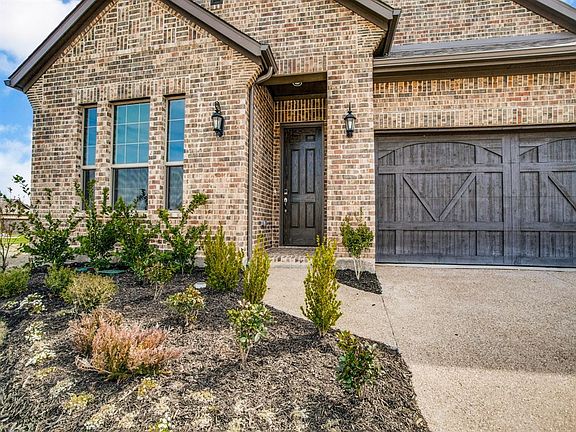 4th image of 1507 Gallant Fox Dr