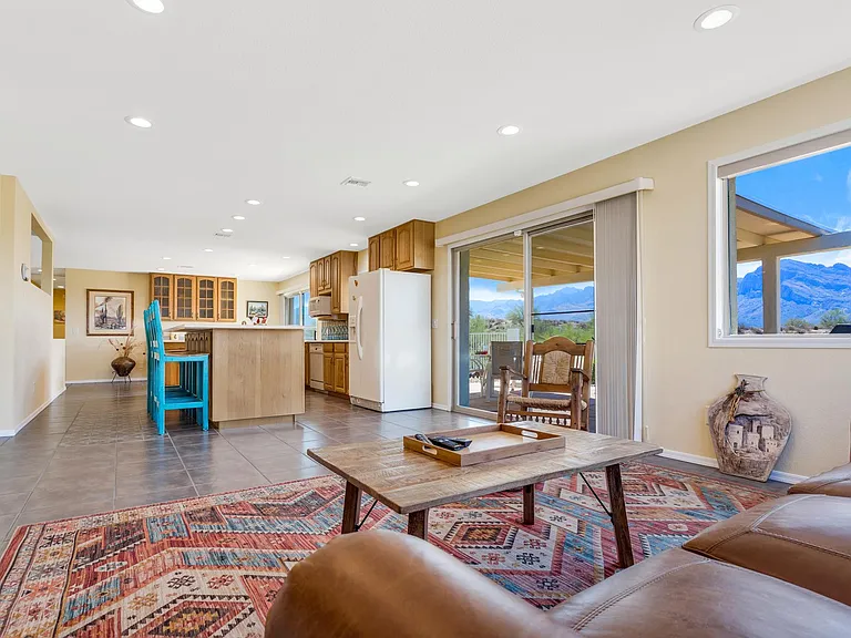 10380 N Hacienda Hermosa Dr — Photo 24
