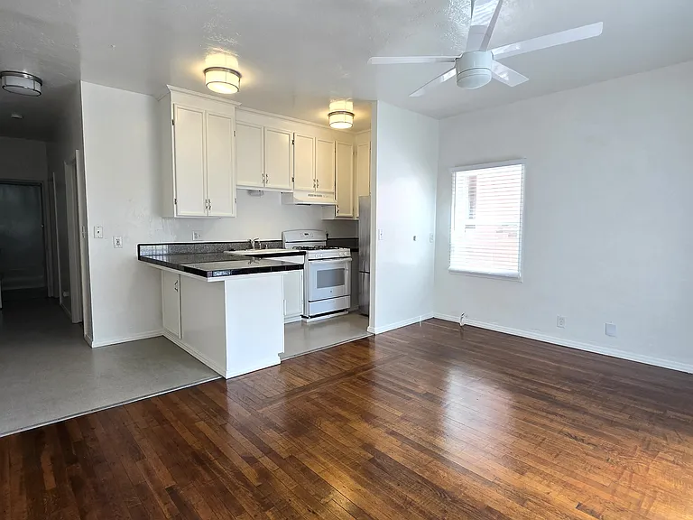 712 Santa Rita Pl #D — Photo 6