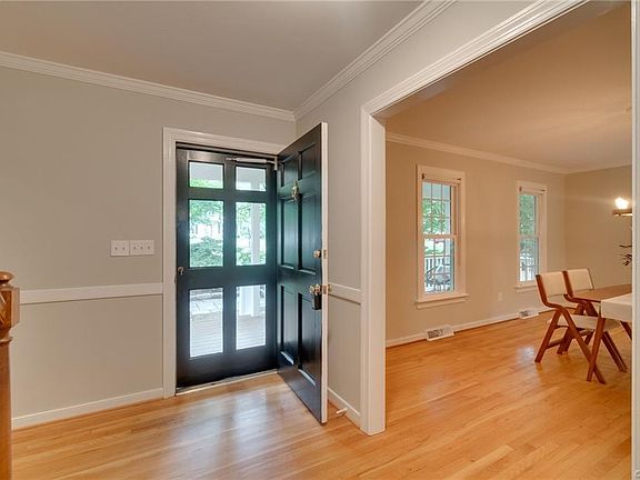 3rd image of 9515 Chatterleigh Dr