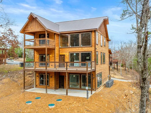 2751 Murray Ridge Rd, Sevierville, TN 37876