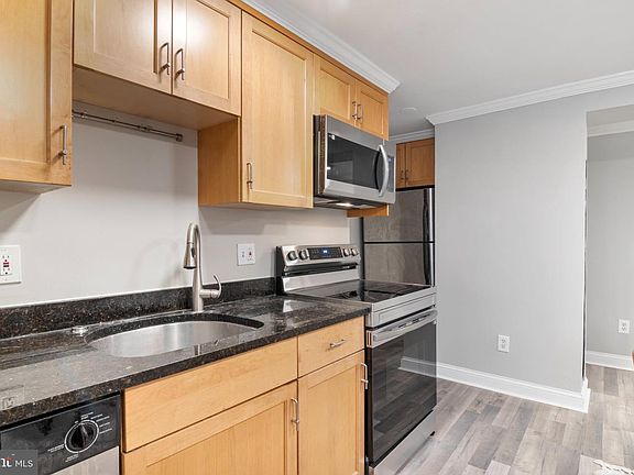 3rd image of 1708 Newton St NW APT 104