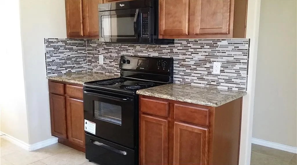 925 Parkplace Ridge; Princeton, Texas 75407 - 1 — Photo 4