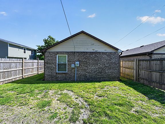 3rd image of 5020 Elliott Ave