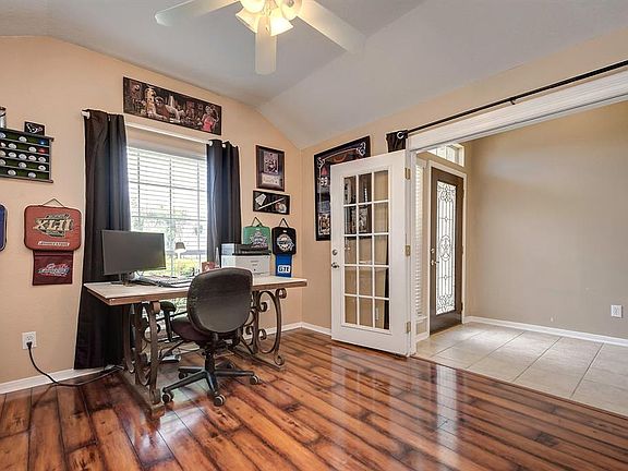 3rd image of 20142 Baldwin Oak St