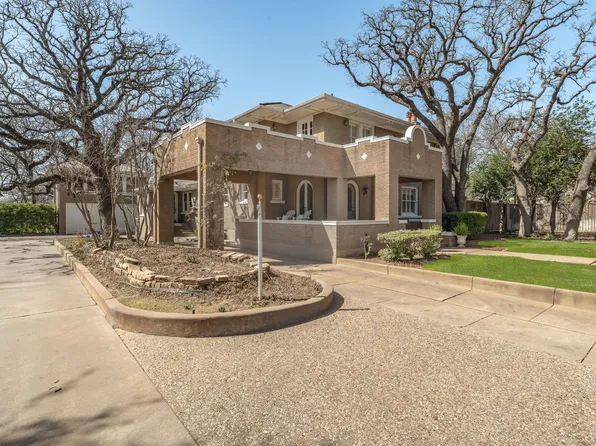 826 Elm St, Graham, TX 76450