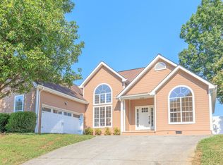 2001 Hamilton Brow Path, Chattanooga, TN 37421