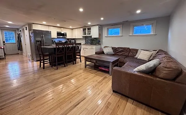 7 Chilton Ave — Photo 5