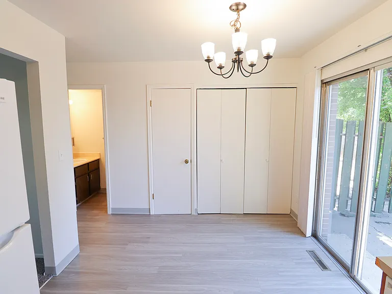 1924 Pecan St #2 — Photo 5
