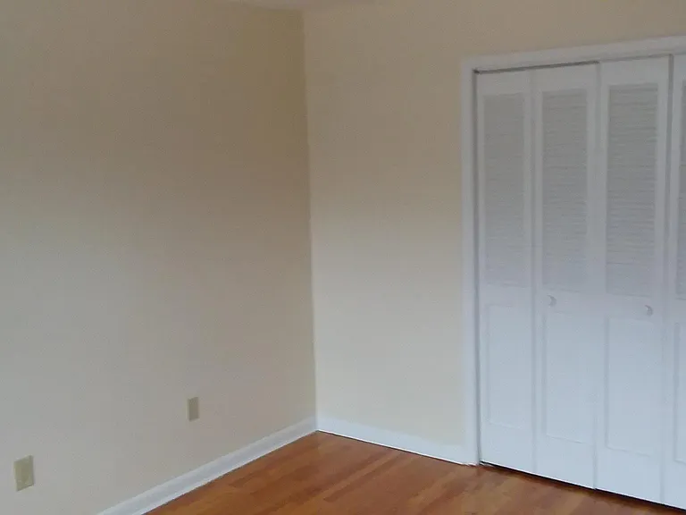 250 Maple St #2 — Photo 20