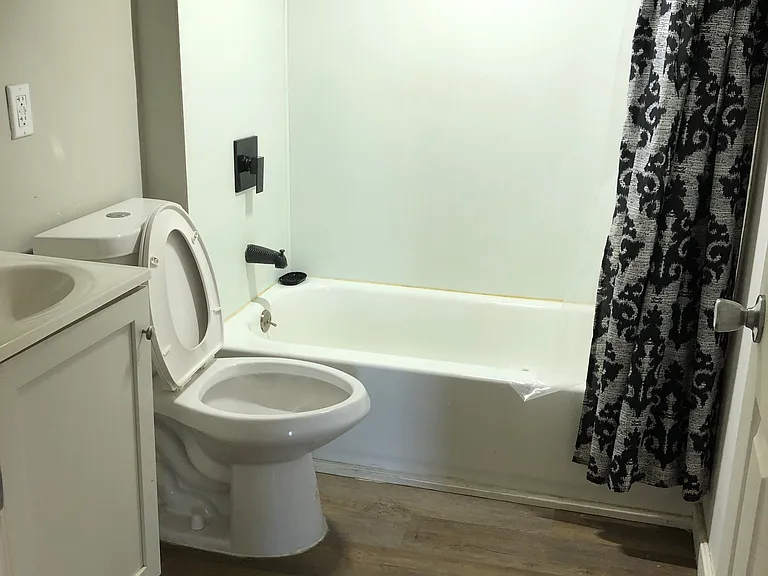 1516 E 173rd St #2 — Photo 8