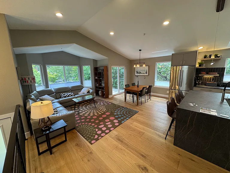 14547 Evanston Ave N — Photo 2