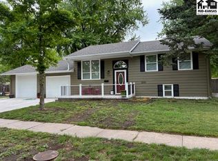 1402 N Grimes St, McPherson, KS 67460