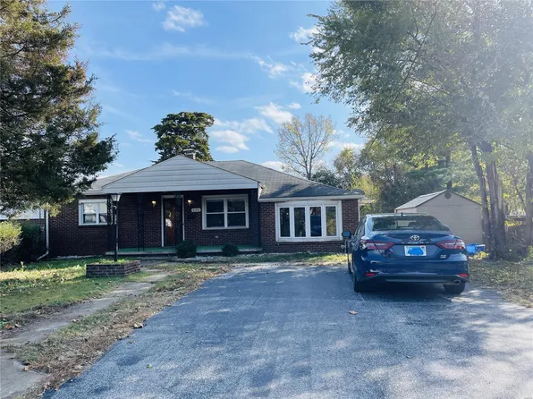 606 6th St, East Alton, IL 62024